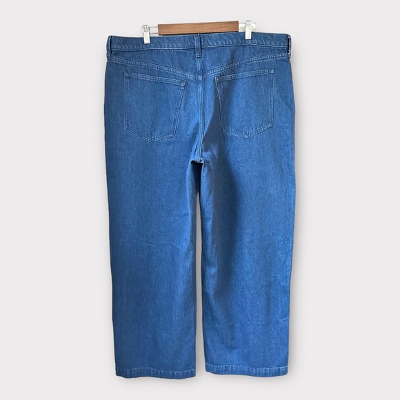 NWT Abercrombie Mid-Rise Wide Leg Jeans, size 18 - Picture 2 of 8